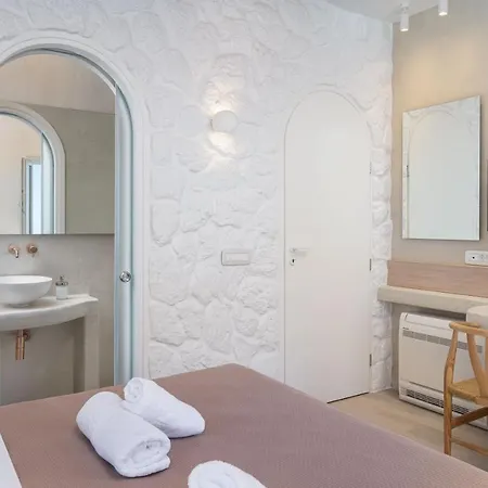 Airth Santorini شقة فِروستيفاني