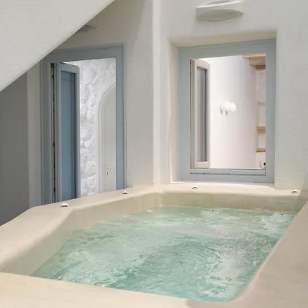 Airth Santorini Firostefani