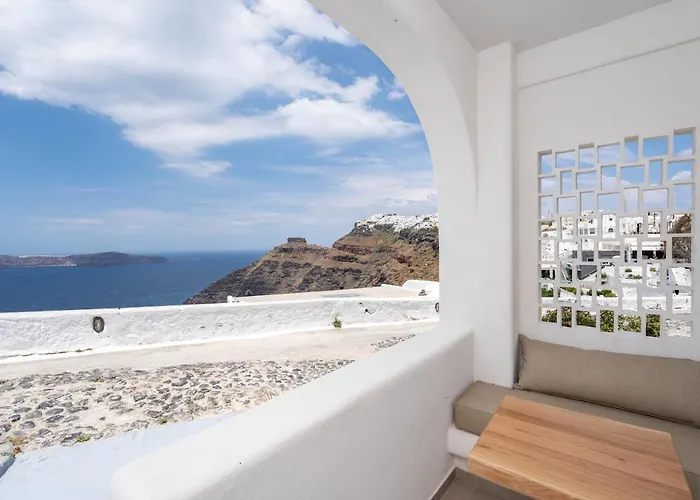 Airth Santorini Suites *