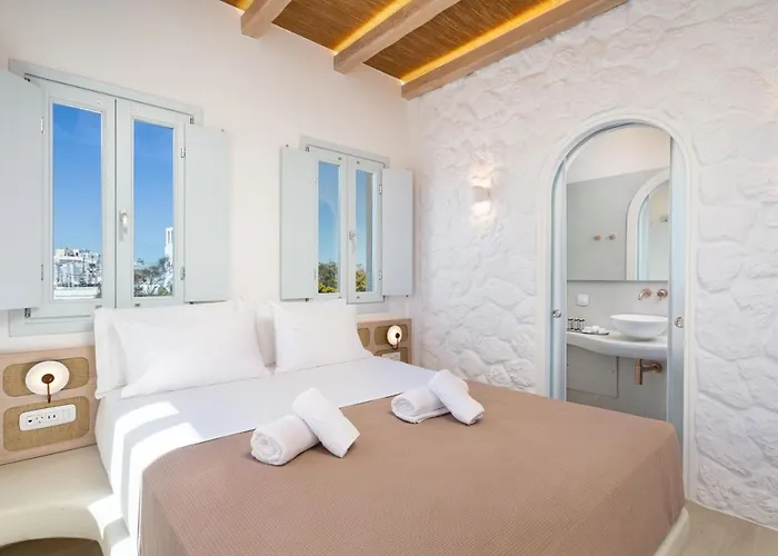 Airth Santorini Suites *