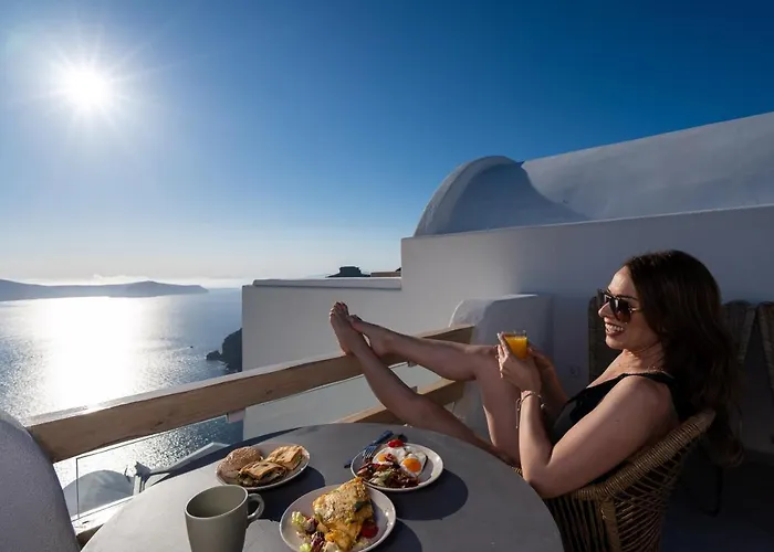 Airth Santorini Suites *
