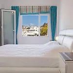 Airth Santorini Firostefani