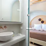 Airth Santorini Firostefani