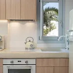 Airth Santorini フィロステファニ