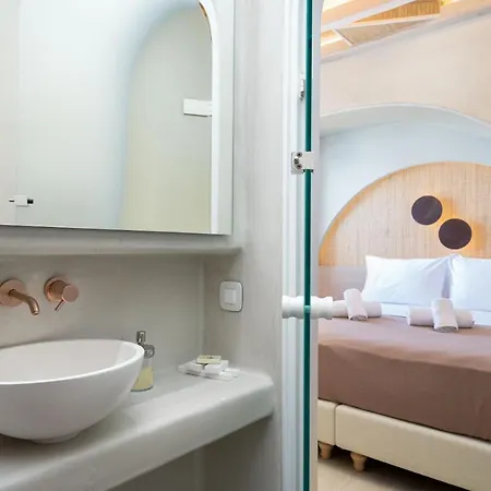 Airth Santorini Firostefani