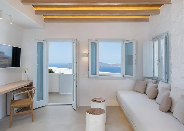 Airth Santorini Фиростефани