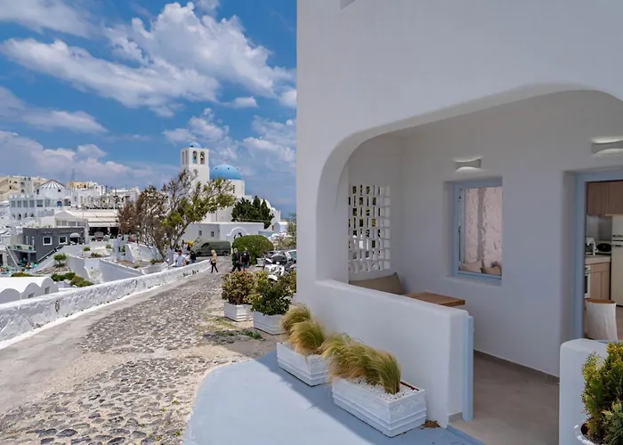 Airth Santorini Фиростефани