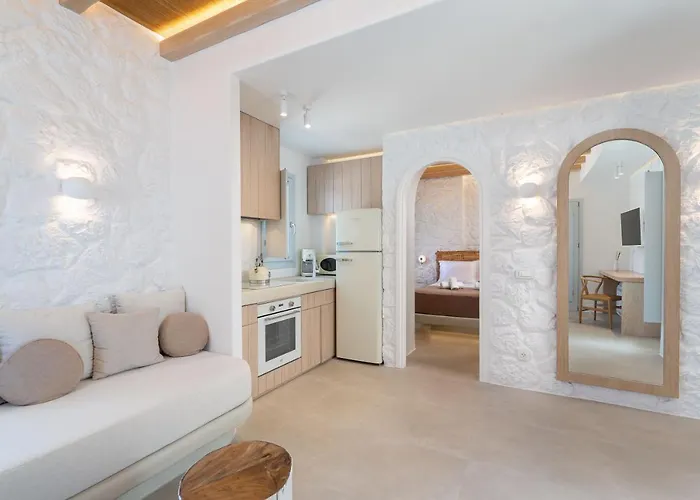 Airth Santorini Фиростефани