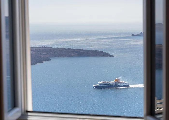 Airth Santorini フィロステファニ