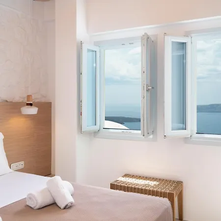 Airth Santorini Suites