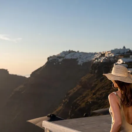 Airth Santorini Suites Apartment Firostefani
