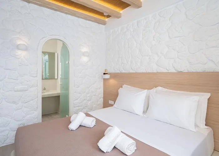 Airth Santorini Firostefani